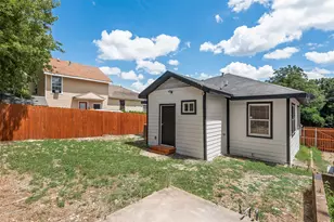 447 W Clarendon Dr, Dallas, TX 75208 - Photo 22