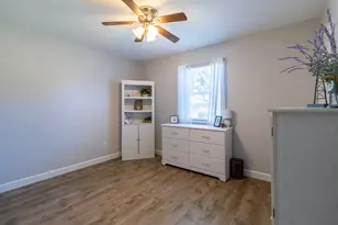 306 Kathy Ln, Granbury, TX 76049 - Photo 12