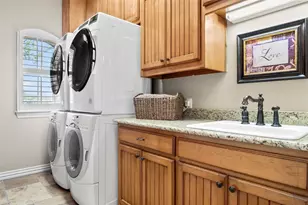 419 E Hickory Ridge Cir, Argyle, TX 76226 - Photo 28