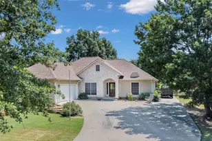 102 Kiowa Dr N, Lake Kiowa, TX 76240 - Photo 1