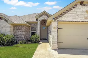 3304 White Horse Dr, Granbury, TX 76049 - Photo 4