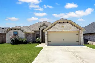 3304 White Horse Dr, Granbury, TX 76049 - Photo 2