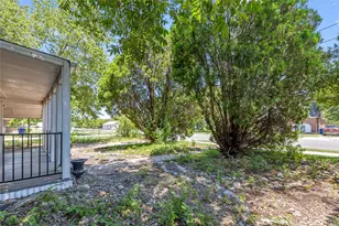 1811 4th St, Brownwood, TX 76801 - Photo 18