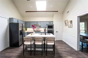 1504 Barclay Dr, Carrollton, TX 75007 - Photo 4