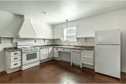 1627 N 9th Street, Waco, TX 76707 - Photo 4