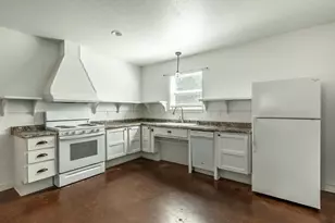 1627 N 9th St, Waco, TX 76707 - Photo 4