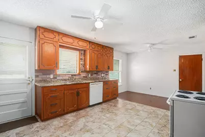 1813 Brook Hollow Drive, Fort Worth, TX 76114 - Photo 18