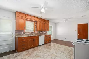 1813 Brook Hollow Dr, Fort Worth, TX 76114 - Photo 18