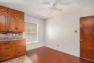 1813 Brook Hollow Dr, Fort Worth, TX 76114 - Photo 12