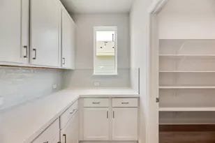 537 Marcus Ln, Crowley, TX 76036 - Photo 12