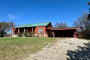 1345 Oak Hill Rd, Valley View, TX 76272 - Photo 2