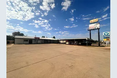 1137 S Highway 377, Pilot Point, TX 76258 - Photo 16