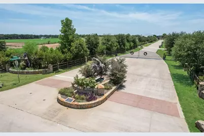 521 Martingale Trail, Oak Point, TX 75068 - Photo 2