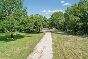 214 Whispering Oaks St, Tom Bean, TX 75491 - Photo 18