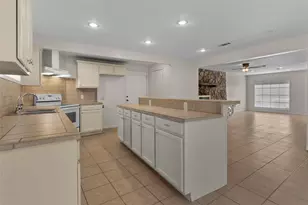 4102 Apache Trail Ct, Granbury, TX 76048 - Photo 10