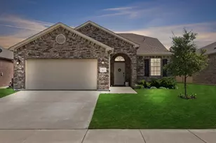 337 Emerald Creek Dr, Fort Worth, TX 76131 - Photo 2