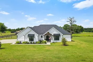 11 Nicklaus Dr, Sulphur Springs, TX 75482 - Photo 1