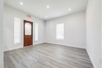 1900 E Henderson Street #2, Cleburne, TX 76031 - Photo 2