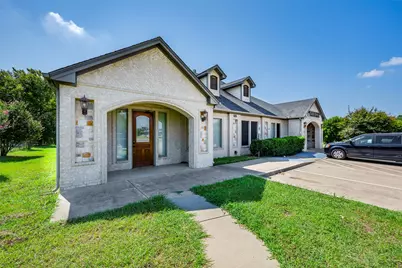 1900 E Henderson Street #2, Cleburne, TX 76031 - Photo 1