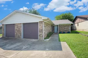 6819 W Cleburne Rd, Fort Worth, TX 76133 - Photo 2
