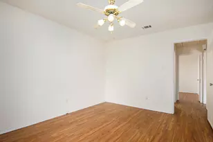 6819 W Cleburne Rd, Fort Worth, TX 76133 - Photo 16