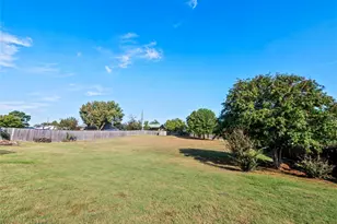 810 Waite Dr, Lewisville, TX 75077 - Photo 22