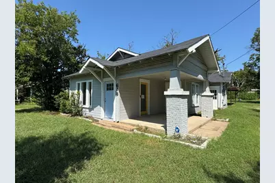 618 Woodard Avenue, Cleburne, TX 76033 - Photo 1