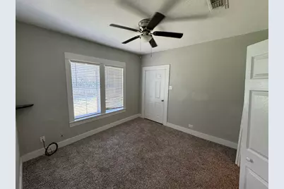 618 Woodard Avenue, Cleburne, TX 76033 - Photo 32