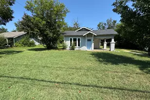 618 Woodard Ave, Cleburne, TX 76033 - Photo 2