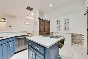 8609 Old Oak Dr, Irving, TX 75063 - Photo 14