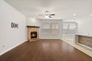 1401 Macaw Ct, Little Elm, TX 75068 - Photo 2