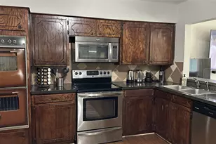 13533 Emeline St, Farmers Branch, TX 75234 - Photo 10