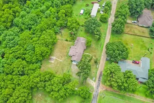 203 S Hogg St, Streetman, TX 75859 - Photo 4