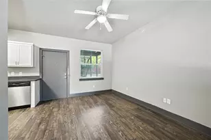 903 Fannin St, Denton, TX 76201 - Photo 6