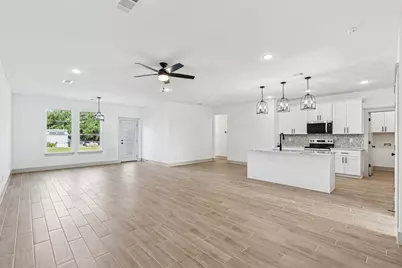 5012 Elizabeth Street, Granbury, TX 76048 - Photo 4