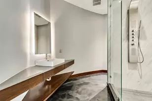 8542 Meadowbrook Dr, Fort Worth, TX 76120 - Photo 36