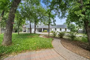 8542 Meadowbrook Dr, Fort Worth, TX 76120 - Photo 2