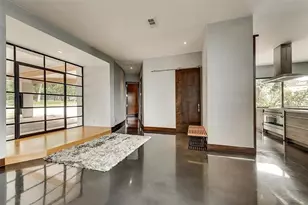 8542 Meadowbrook Dr, Fort Worth, TX 76120 - Photo 20