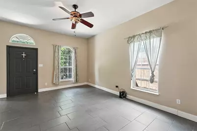 1510 N Carroll Avenue, Dallas, TX 75204 - Photo 2