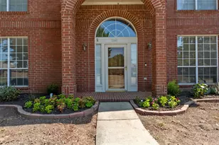 10441 Castle Dr, Frisco, TX 75035 - Photo 2