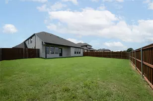 115 Heritage Hill Dr, Forney, TX 75126 - Photo 2