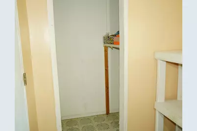 304 E Brazos Street, Groesbeck, TX 76642 - Photo 10