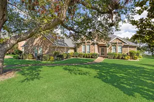 2302 Southbay Cir, Rowlett, TX 75088 - Photo 2