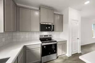 110 Honey Bee Dr, Cleburne, TX 76031 - Photo 8