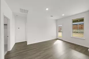 110 Honey Bee Dr, Cleburne, TX 76031 - Photo 10