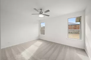 110 Honey Bee Dr, Cleburne, TX 76031 - Photo 16