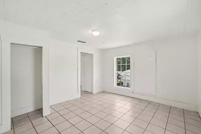 302 S Wood Street, Cleburne, TX 76033 - Photo 30