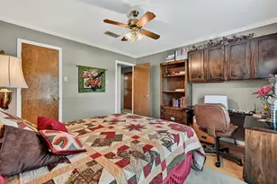 702 Kiowa Dr W, Lake Kiowa, TX 76240 - Photo 26