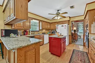 702 Kiowa Dr W, Lake Kiowa, TX 76240 - Photo 14