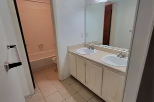 6646 E Lovers Ln, Dallas, TX 75214 - Photo 18